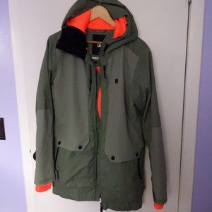 DC snowboarding coat like new!! Medium